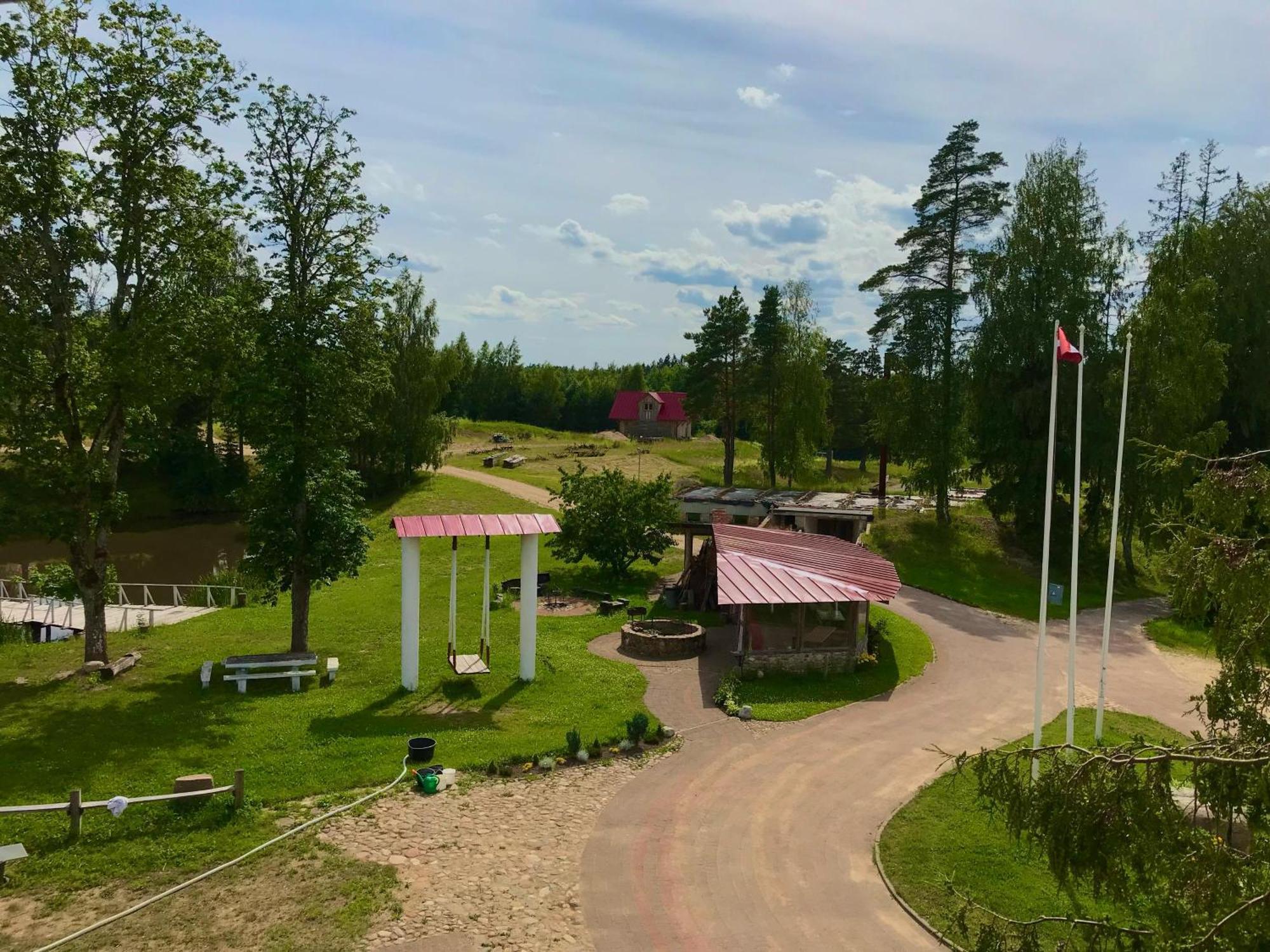 Pilskalni Hotell Ivande Exteriör bild