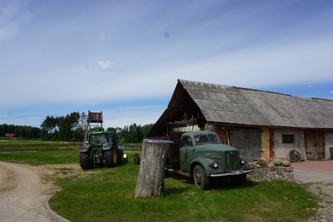 Pilskalni Hotell Ivande Exteriör bild