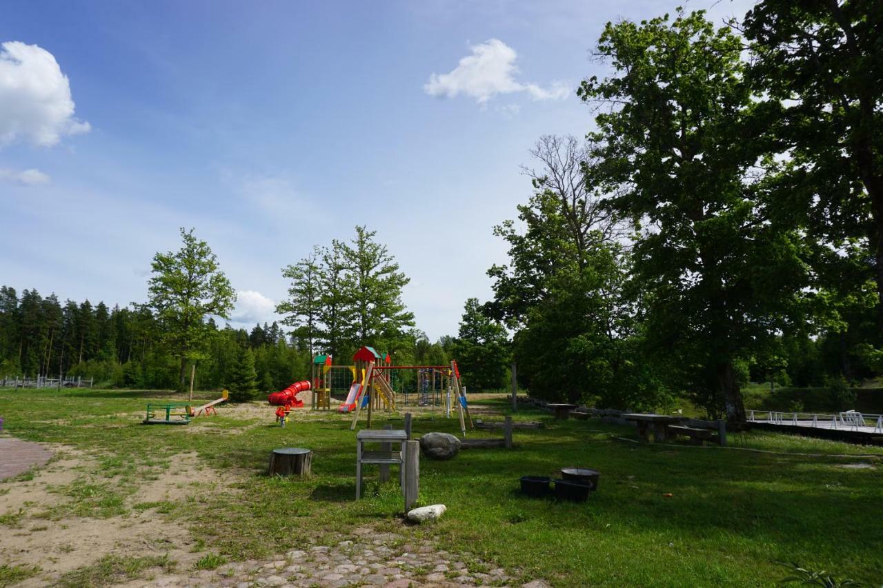 Pilskalni Hotell Ivande Exteriör bild